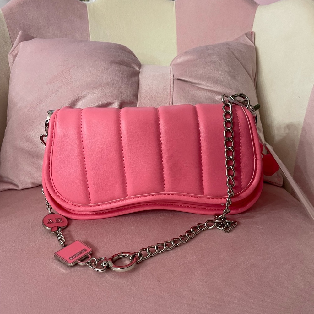 Steve Madden Vibrant Pink Chain Shoulder Bag - Picture 2 of 2